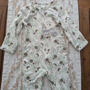 NWT Kate Quinn Printed Sleeper 0 - 3 months